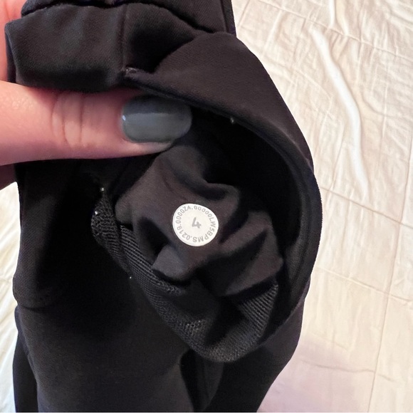 Lululemon on the fly 7/8 pants black size 4 - Picture 7 of 7